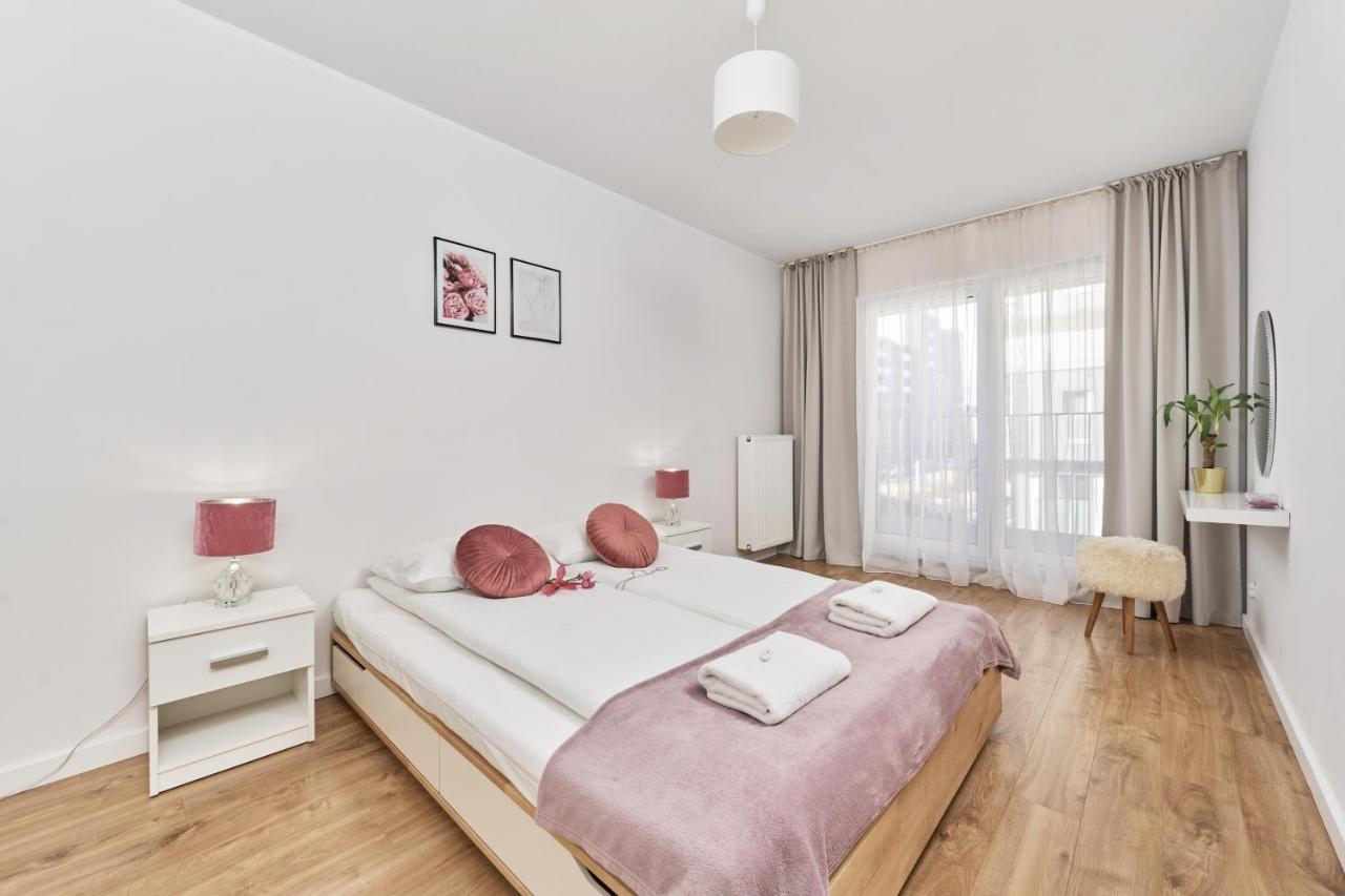 Apartments Dmowskiego Kepa Mieszczanska By Noclegi Renters Вроцлав Екстериор снимка